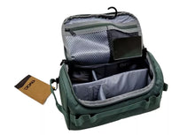 Cargar imagen en el visor de la galería, EVOC wash bag - verde